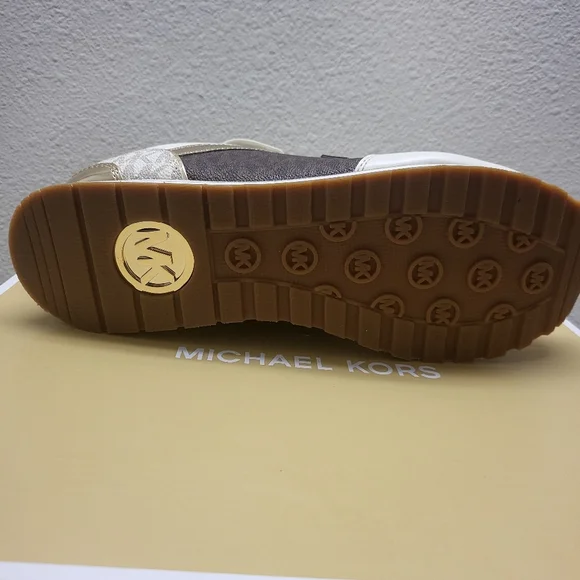 Micheal kor Maddie trainers - Picture 2 of 5